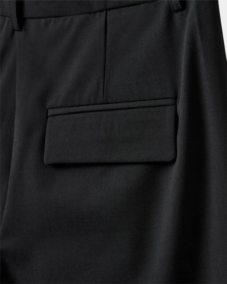 Sofie Schnoor Lucia Bermuda Suiting Shorts Black