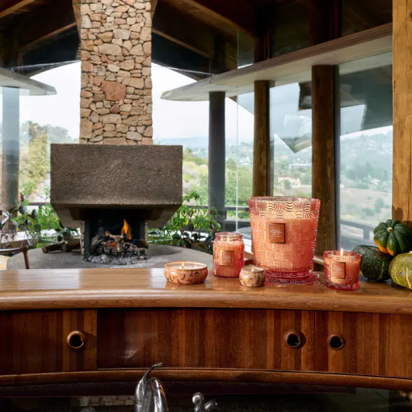 Hovedbilde Voluspa Duftlys Spiced Pumkin Latte Large Jar Candle 100T