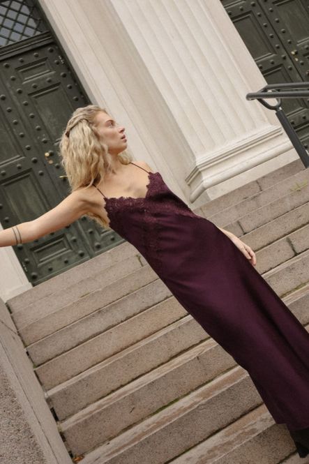 Hovedbilde byTiMo Satin Slip Dress Burgundy