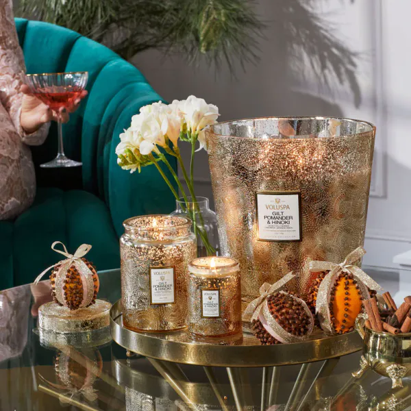Hovedbilde Voluspa DuftlysGilt Pomander & Hinoki Large Candle 100T