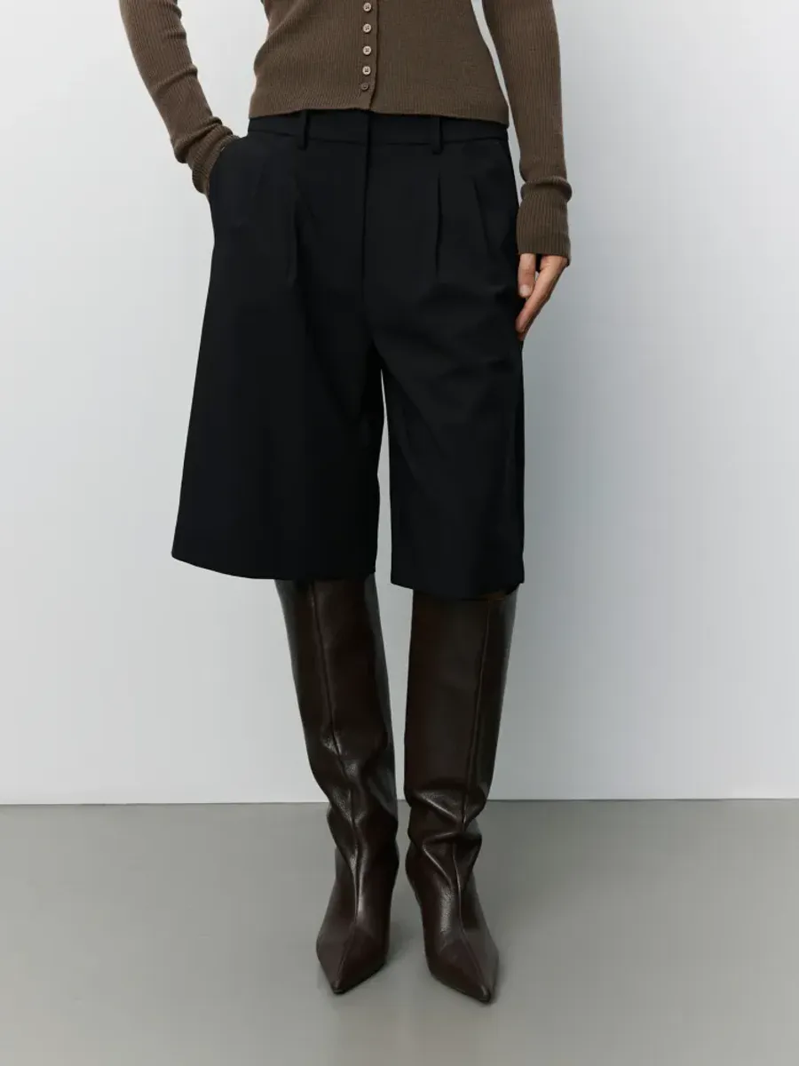 Sofie Schnoor Lucia Bermuda Suiting Shorts Black