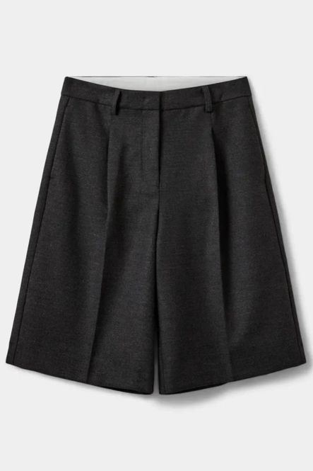 Hovedbilde Sofie Schnoor Elsy Bermuda Suiting Shorts Dark Grey